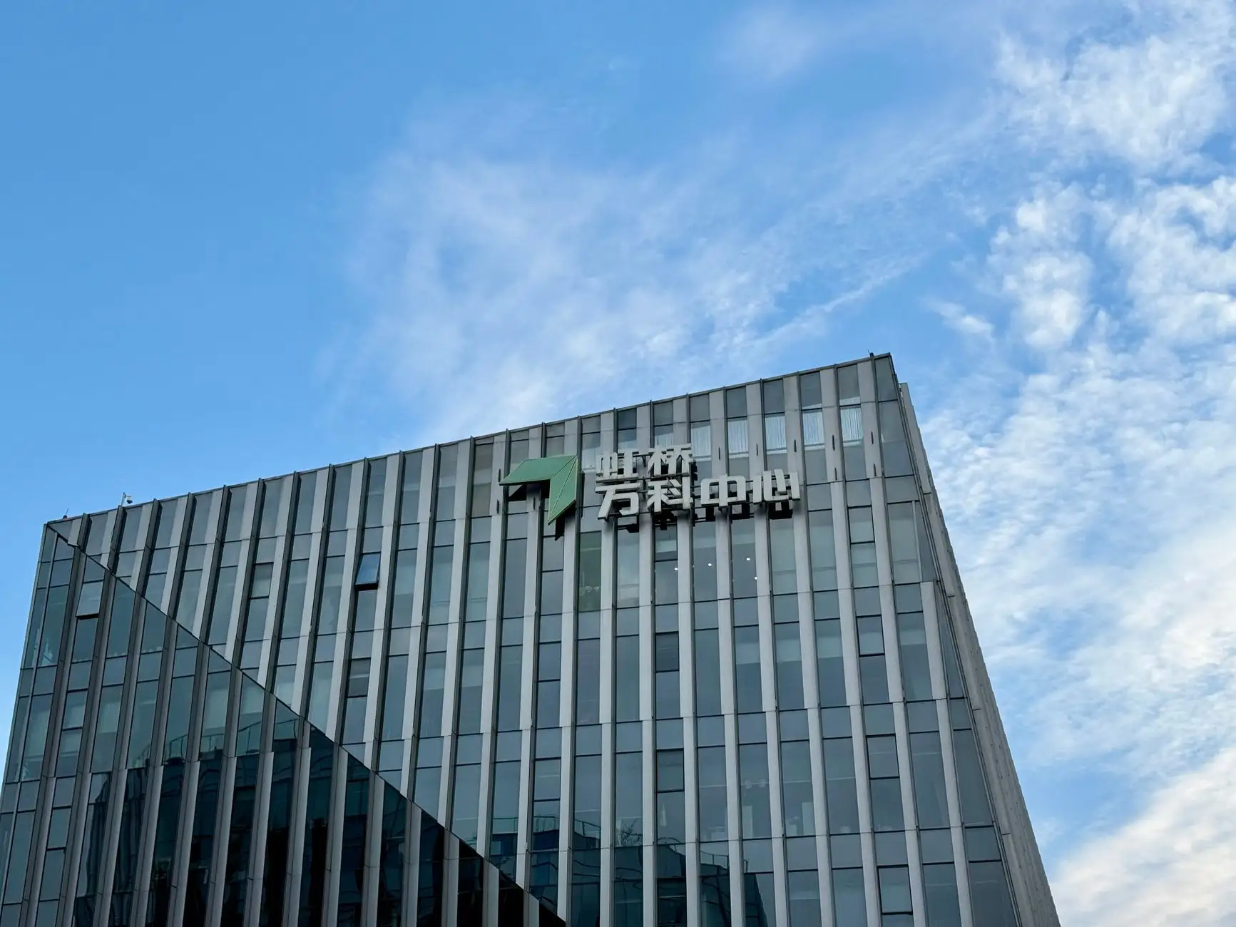 湖北安防监控设备技术升级：高清图像与稳定录像方案对比分析