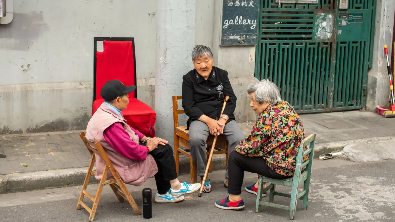 监控摄像头与硬盘录像机在商铺安防中的搭配选型指南