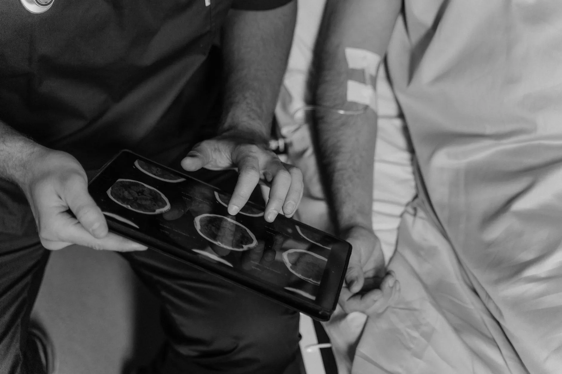硬盘录像机存储技术对比：H.265编码与智能分析在安防中的应用