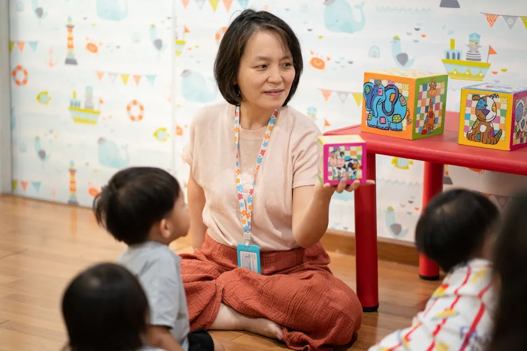 霆振服安防设备：监控摄像头与硬盘录像机在商铺安全中的技术应用解析
