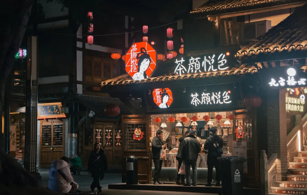 霆振服科技2024新款硬盘录像机存储架构与散热设计解析